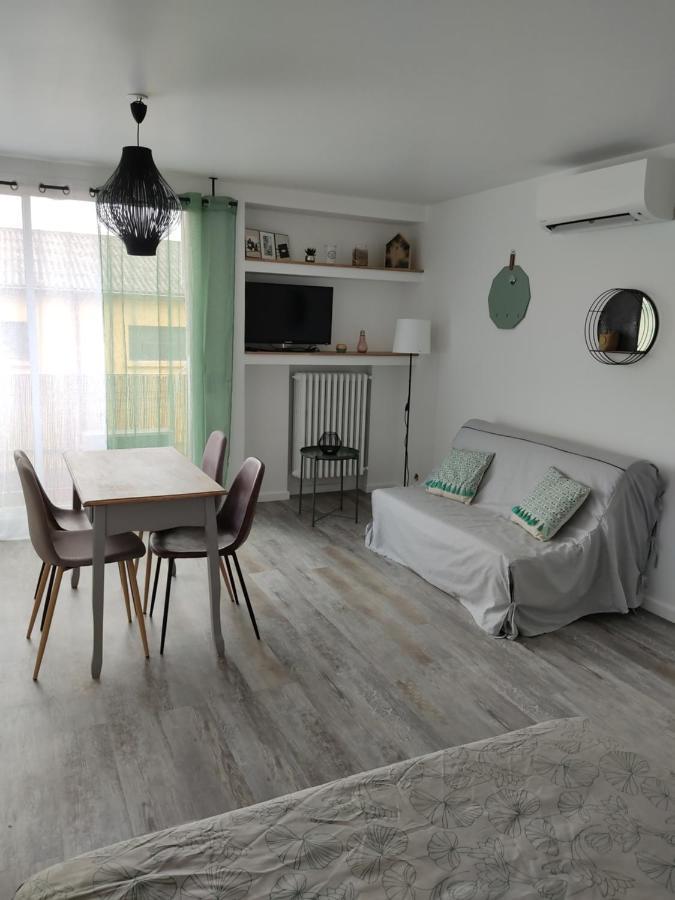Appartement Climatise Avec Balcon,Wifi, Proche Remparts Avignon Ngoại thất bức ảnh